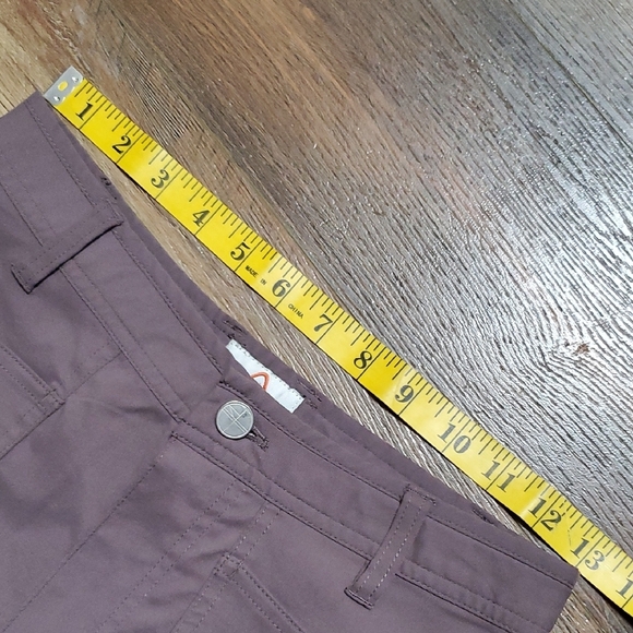 LIVSN Gray Ankle Cropped Pants with Relaxed Fit and Durable Fabric - Picture 6 of 10